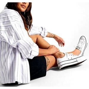 Converse Women's White Chuck Taylor All Star Lift Platform Canvas Shoe Size 6